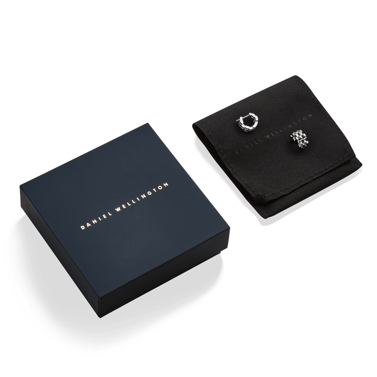 5-Link Earrings Silver presented on a black Daniel Wellington pouch beside a signature navy gift box, showcasing their polished stainless steel link design.