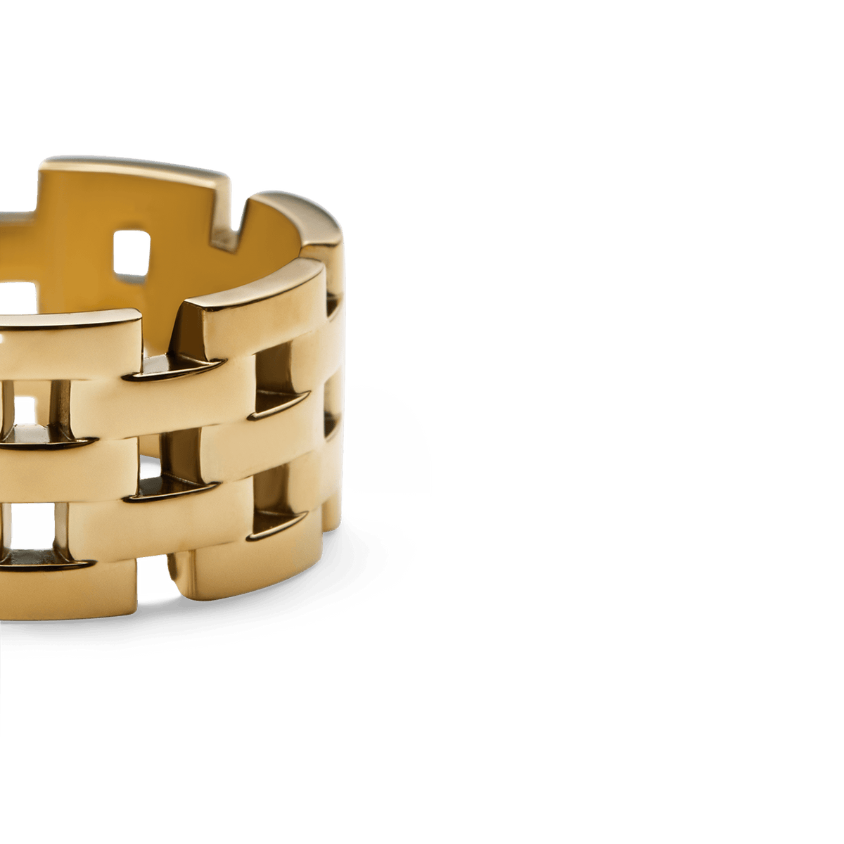 Close-up of the 5-Link Ring Gold, highlighting its polished interlocking links and distinctive openwork design in a gold-plated stainless steel finish.