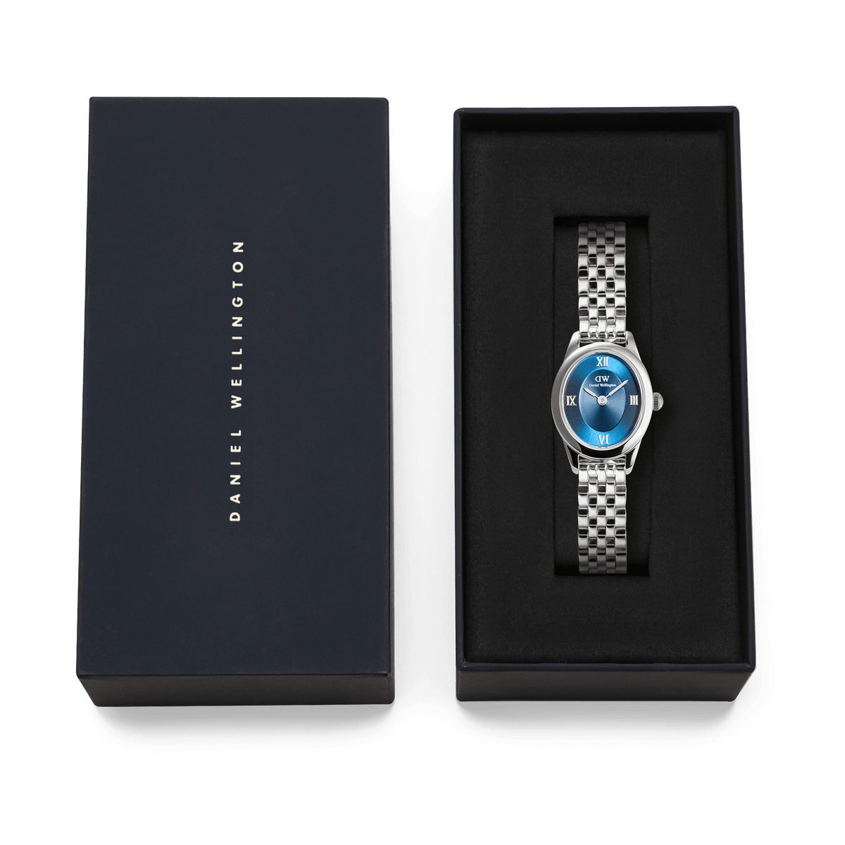 Ophelia Mini Arctic Silver women’s watch with blue dial and silver bracelet, presented in a Daniel Wellington gift box.