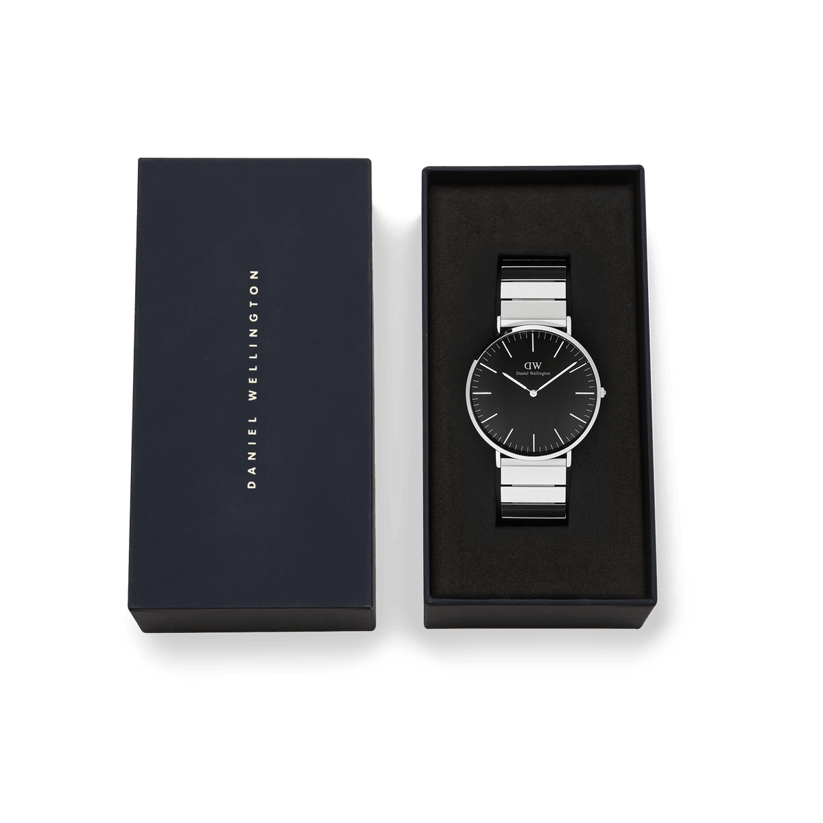 Classic Piano Link Onyx Silver watch with a brushed black dial and silver piano link strap, presented in an elegant Daniel Wellington gift box.