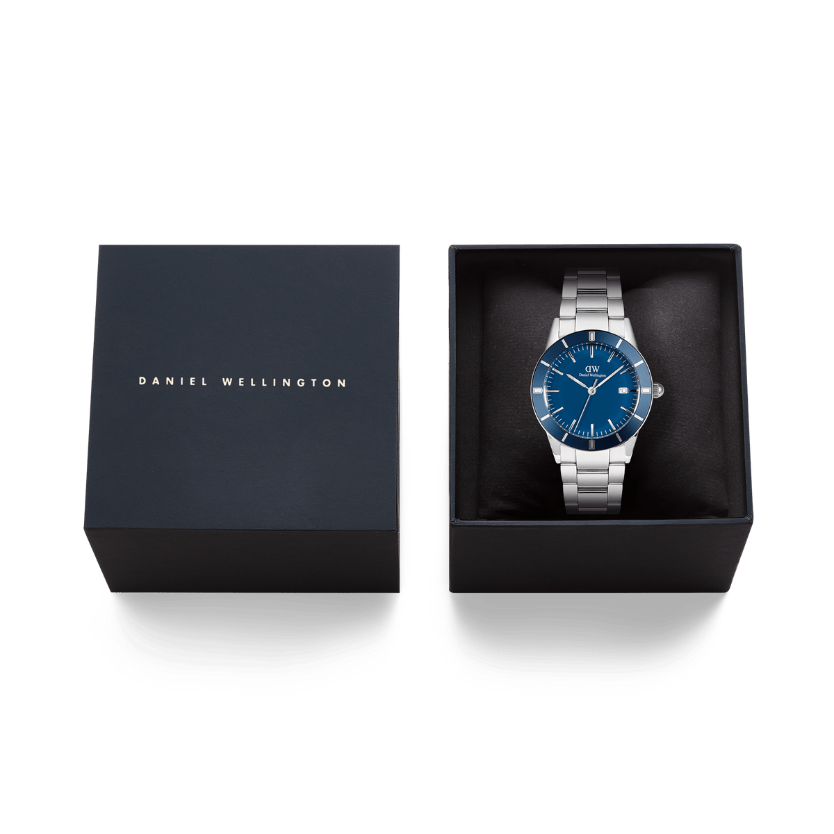 Iconic Paradigma Link Blue Enamel men’s watch with a blue dial and silver stainless steel bracelet, elegantly presented in a Daniel Wellington gift box.