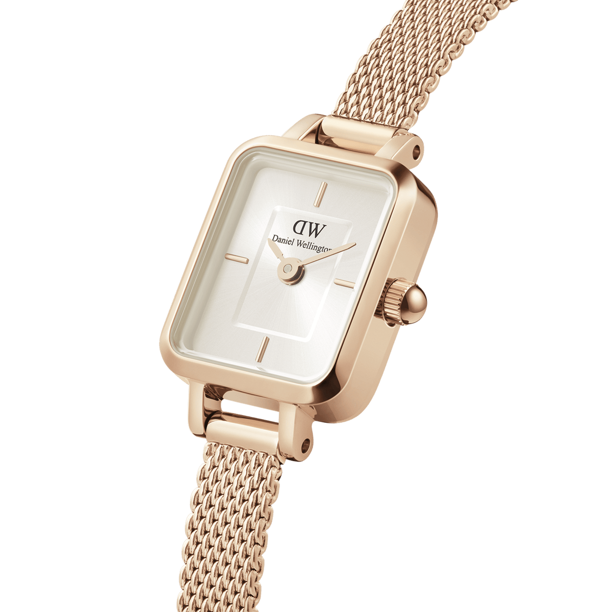 Close-up of the Quadro Mini Melrose Champagne women’s watch, showcasing its rectangular champagne sunray dial and refined rose gold mesh strap with a minimalist design.