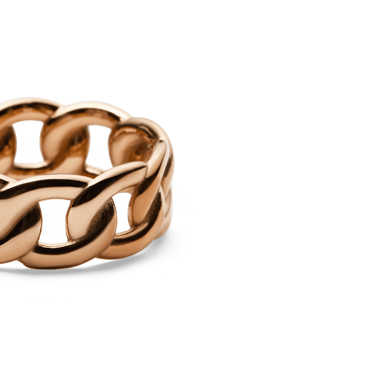 Close-up of a chunky chain ring in polished rose gold, showcasing its bold interlocking links and smooth, sculptural finish.