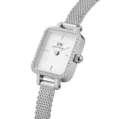 Quadro Mini Lumine Bezel Silver women’s watch with crystal-set rectangular case and fine stainless steel mesh strap.
