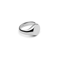 Classic Signet Ring Silver with a flat, engravable face and polished stainless steel finish, minimalist unisex design.