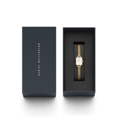 Quadro Mini Evergold petite gold mesh strap watch with white dial, presented in an elegant Daniel Wellington gift box.