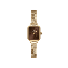 Quadro Mini Evergold Amber women’s watch with rectangular amber sunray dial and gold mesh bracelet, minimalist design.