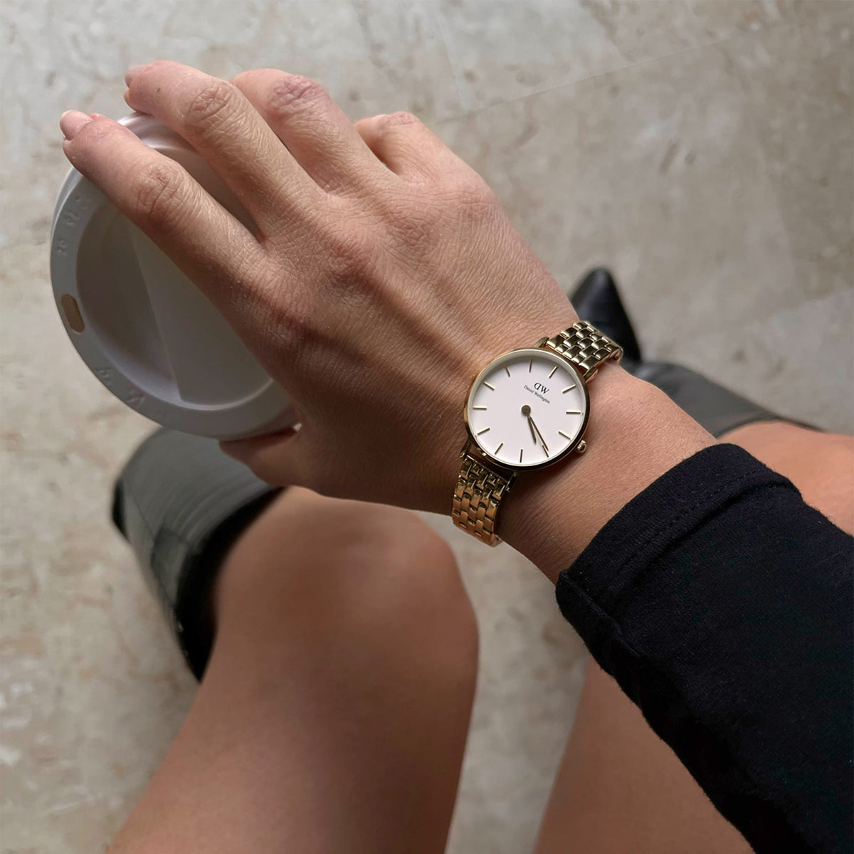 28mm Daniel Wellington 32mm On Hand Petite 5-Link Women's Gold