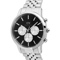 Close-up of the Daniel Wellington Iconic Chronograph Arch 5-Link Onyx Panda Silver watch, showcasing its black enamel dial with silver sub-dials, luminous indexes, and polished stainless steel 5-link bracelet.