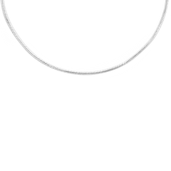Close-up of a polished S925 sterling silver chain bracelet with a fine, delicate oval link design.
