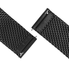 Close-up of the Onyx Mesh Strap’s quick-release connectors, showing the fine black stainless steel mesh and easy attachment mechanism for Daniel Wellington watches.