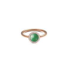 Rose gold ring with round green jade centrepiece, haloed by white cubic zirconia, elegant and modern jewellery for women.
