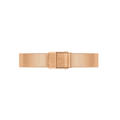 Close-up of the Quadro Studio Emerald Rose Gold watch’s polished rose gold Piano Link strap with a secure clasp fastening.