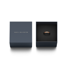Classic Ring Rose Gold by Daniel Wellington presented in an elegant dark gift box with gold branding.