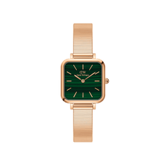 Quadro Studio Green Rose Gold women’s watch featuring a square rose gold case, emerald green dial, minimalist markers, and a slender Piano Link strap.
