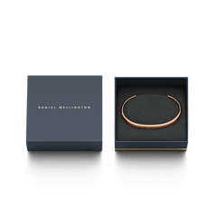 Daniel Wellington Classic Bracelet in rose gold, presented in an elegant gift box with gold logo detailing.