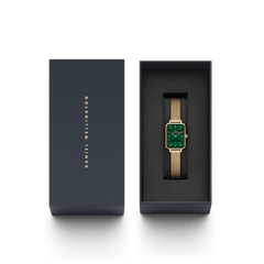 Daniel Wellington Quadro Pressed Evergold women’s gold watch with green dial, presented in signature gift box packaging.