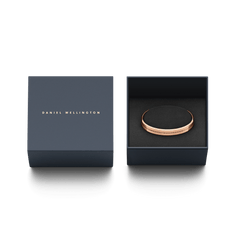 Daniel Wellington Elan Bracelet Rose Gold presented in an elegant navy gift box with gold lettering.